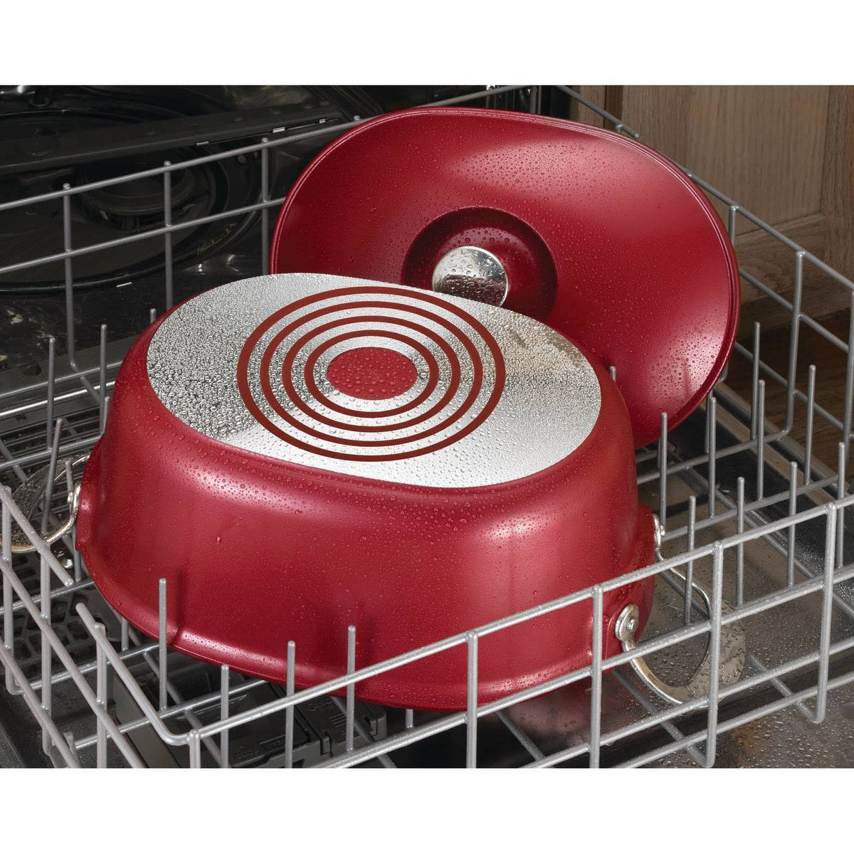 Red 6.3Qt Cast Aluminum Pot E157