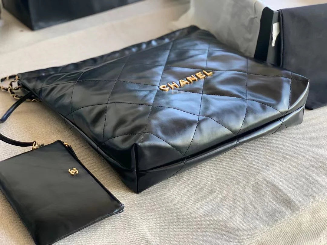 Black Handbag T9230