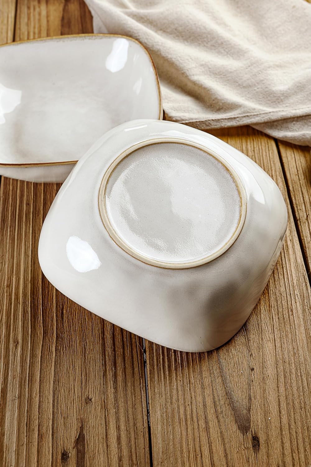16-Piece Dinnerware Set, Square Plates and Bowls, Cappuccino White D191
