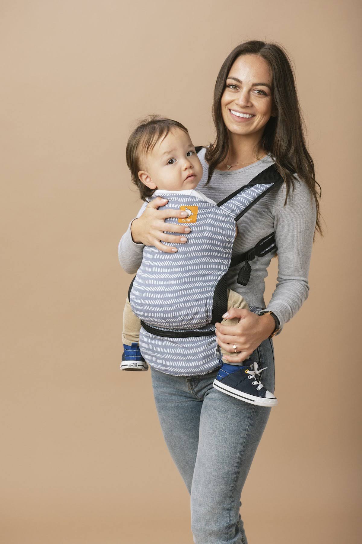 Compact Lightweight Baby Carrier with Carry Pouch S5771