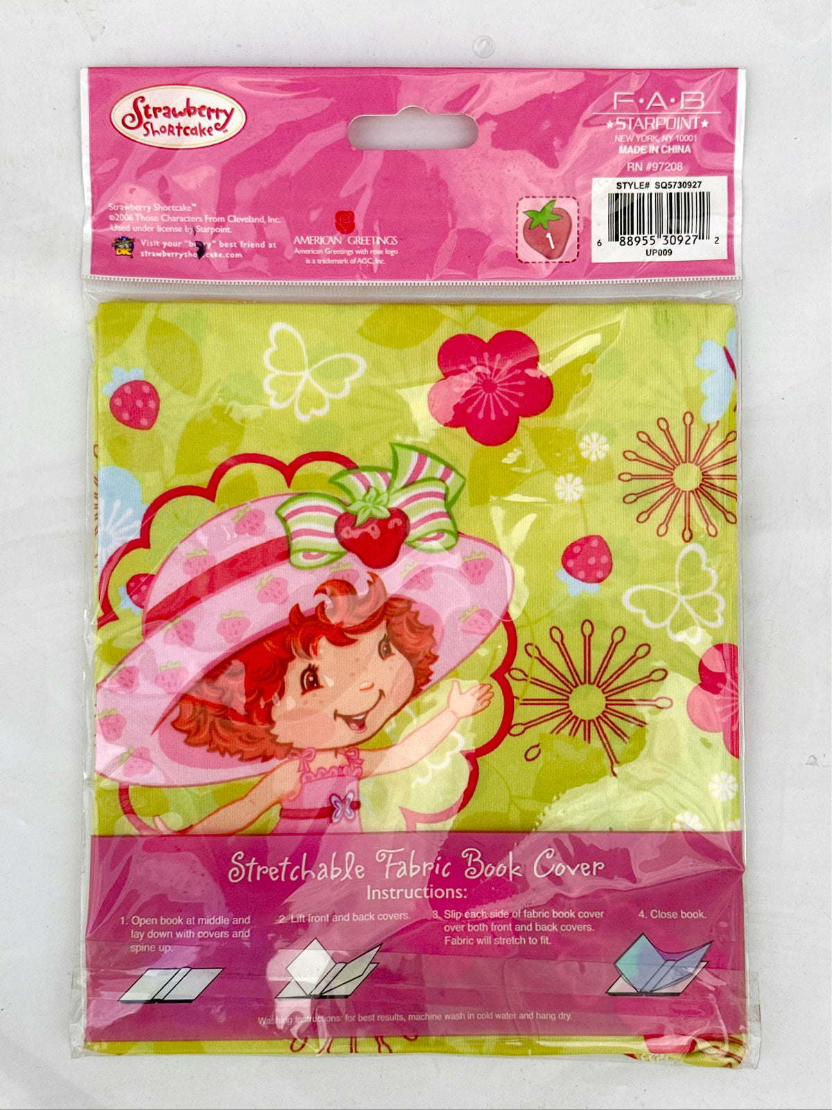 Strawberry Pattern Kids Book Cover Y226138