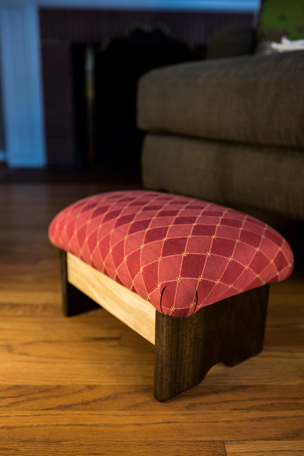 Padded Foot Stool B1113