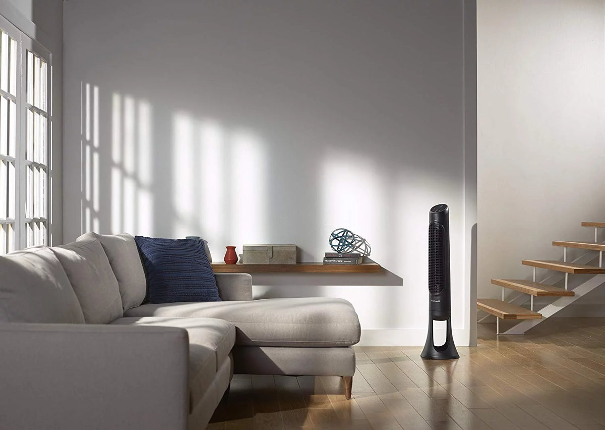 Black Oscillating Electric Tower Fan Z647