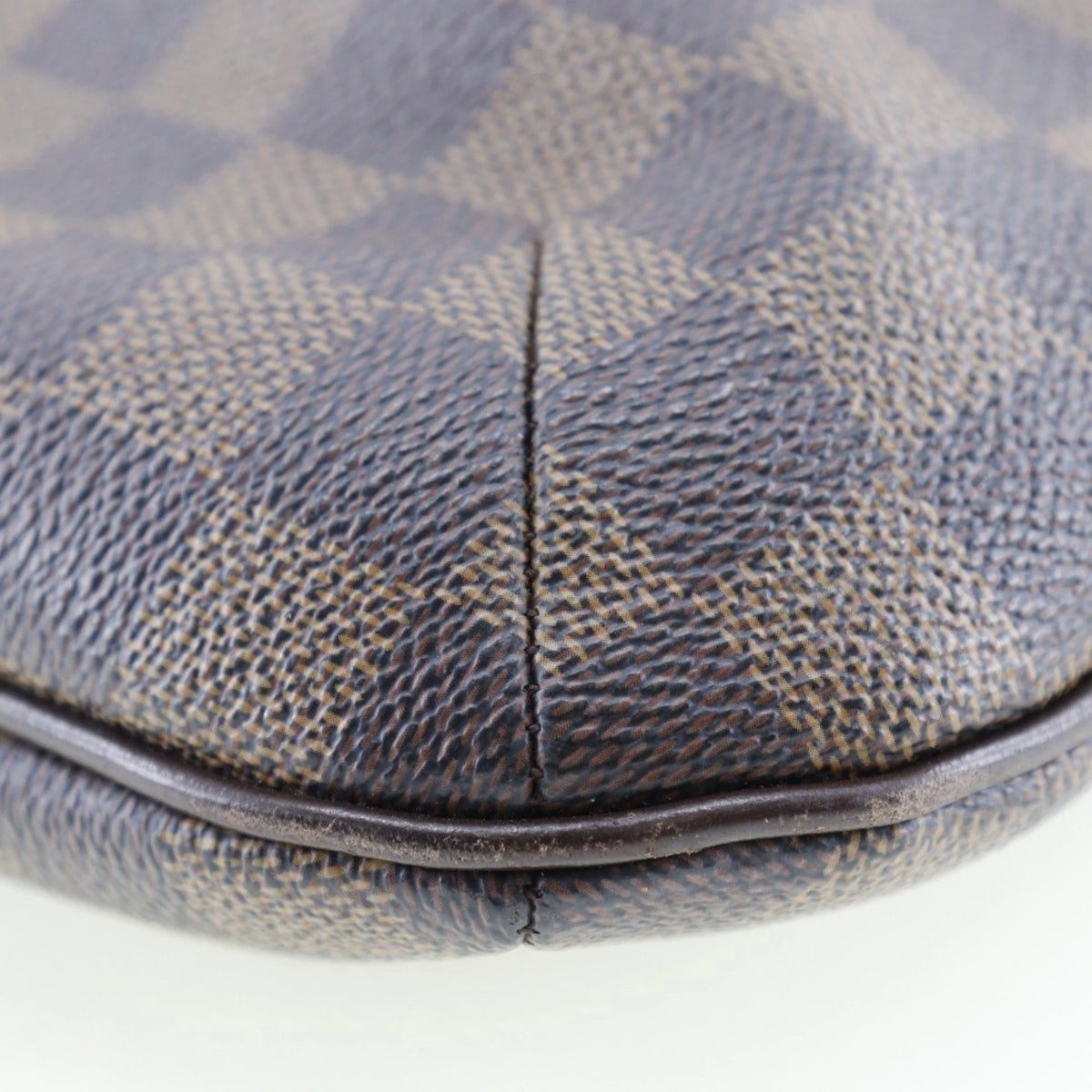 Brown Damier Canvas Shoulder Bag T5256