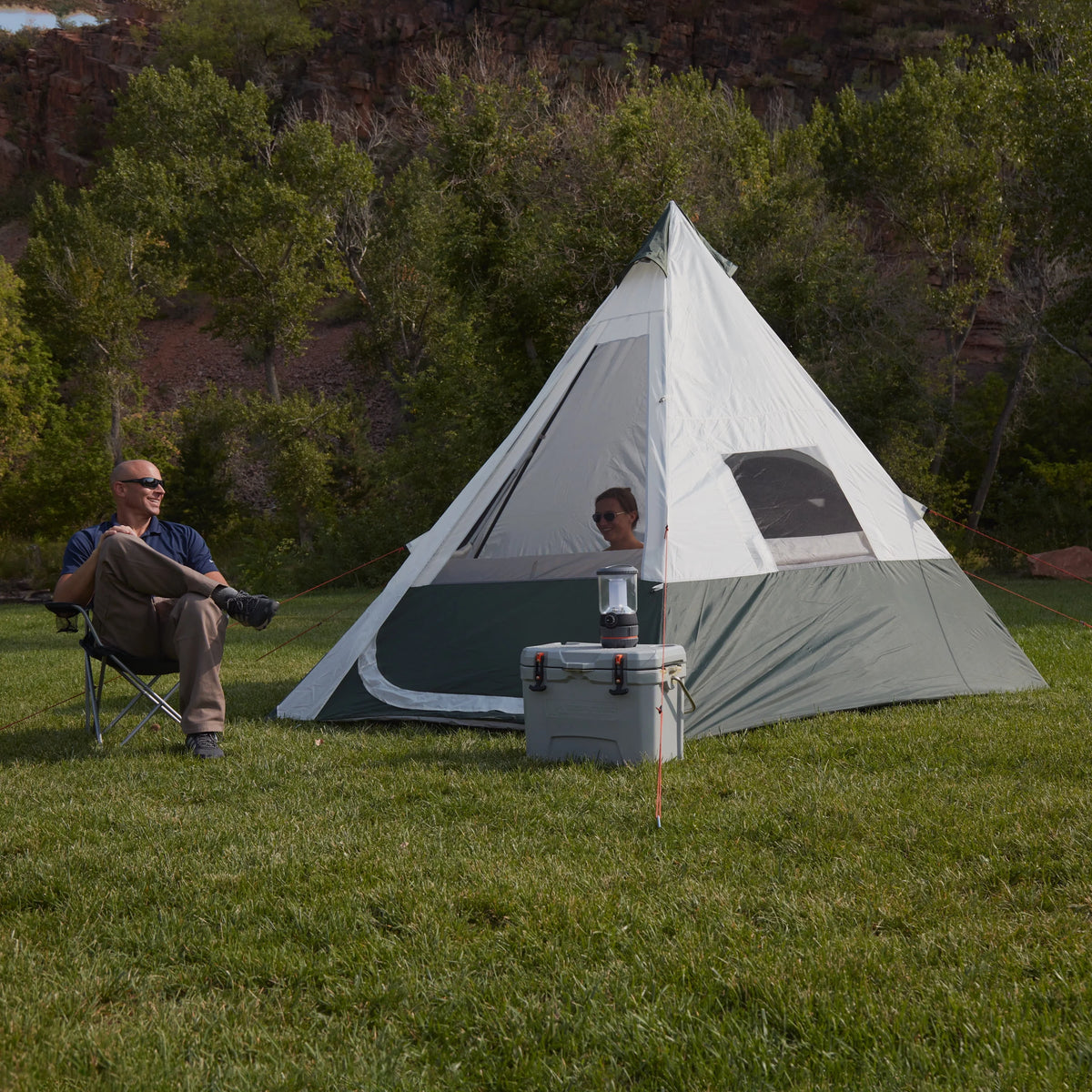 7-Person 1-Room Teepee Tent with Vented Rear Window, Green M8697