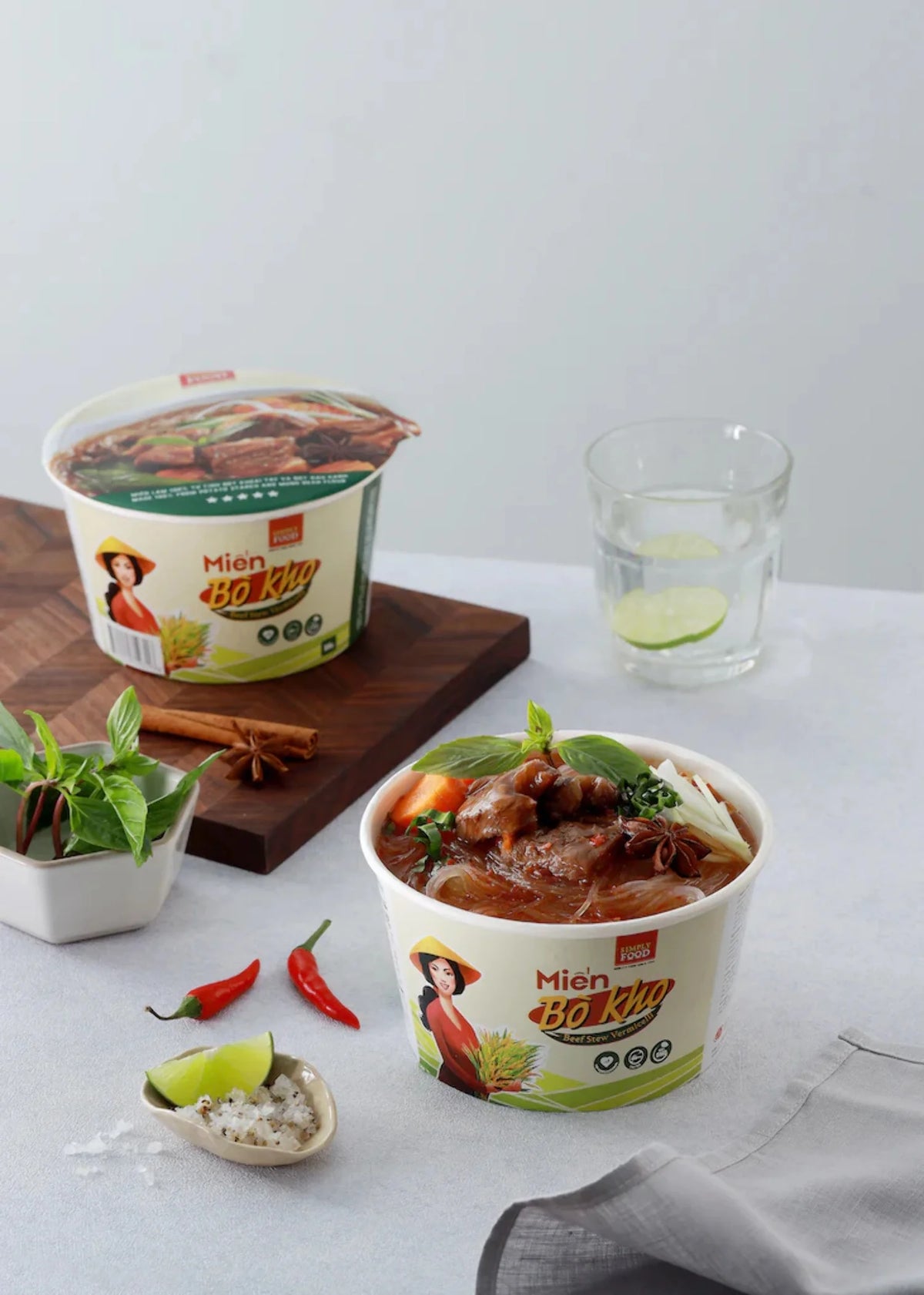 Instant Beef Stew Glass Noodle 9 Bowls 55g Fork Included M832089