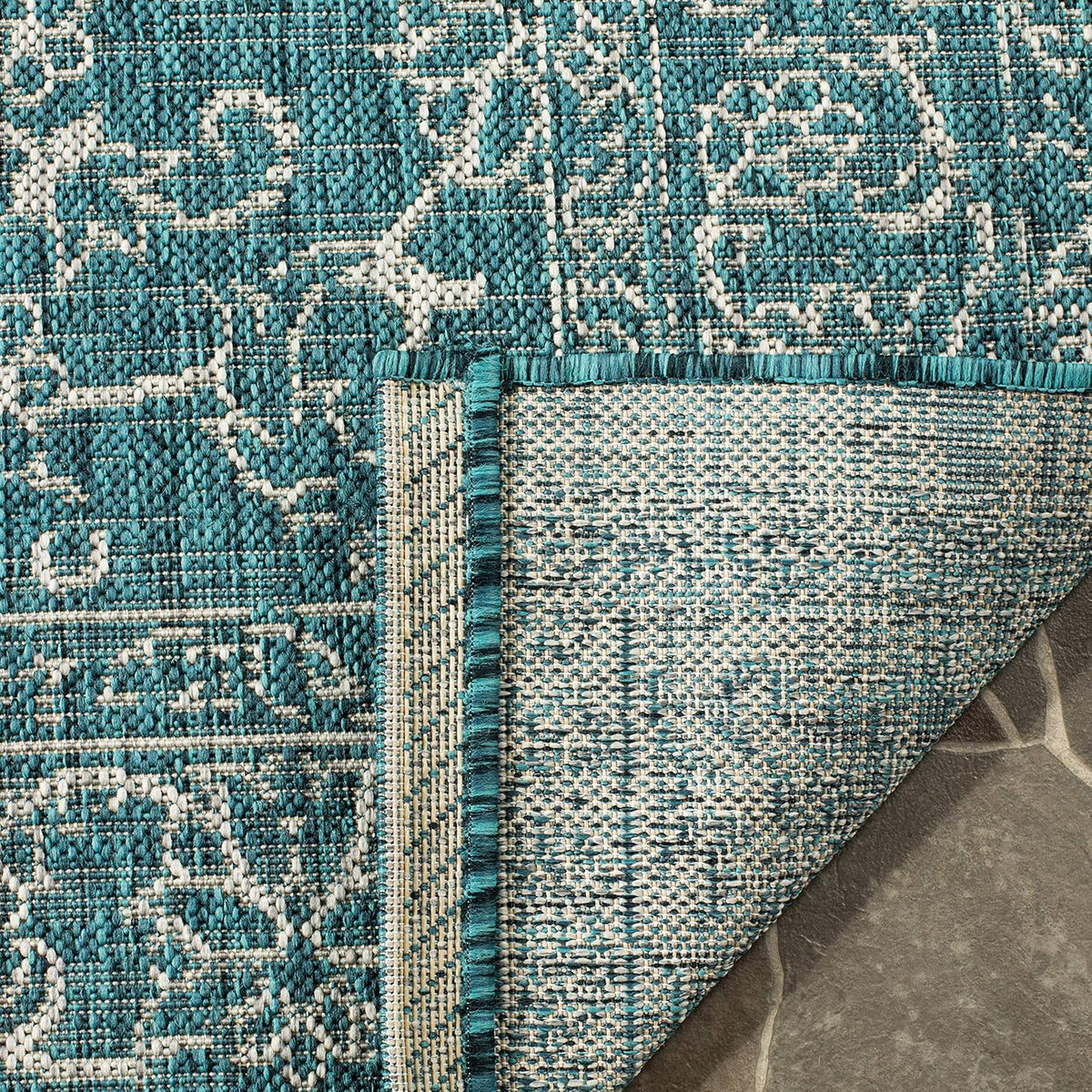 6'7" x 9'6" Turquoise Area Rug Z265