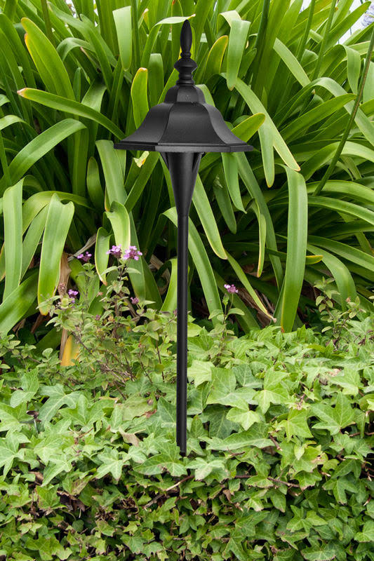 Cast Aluminum Path Light W93124