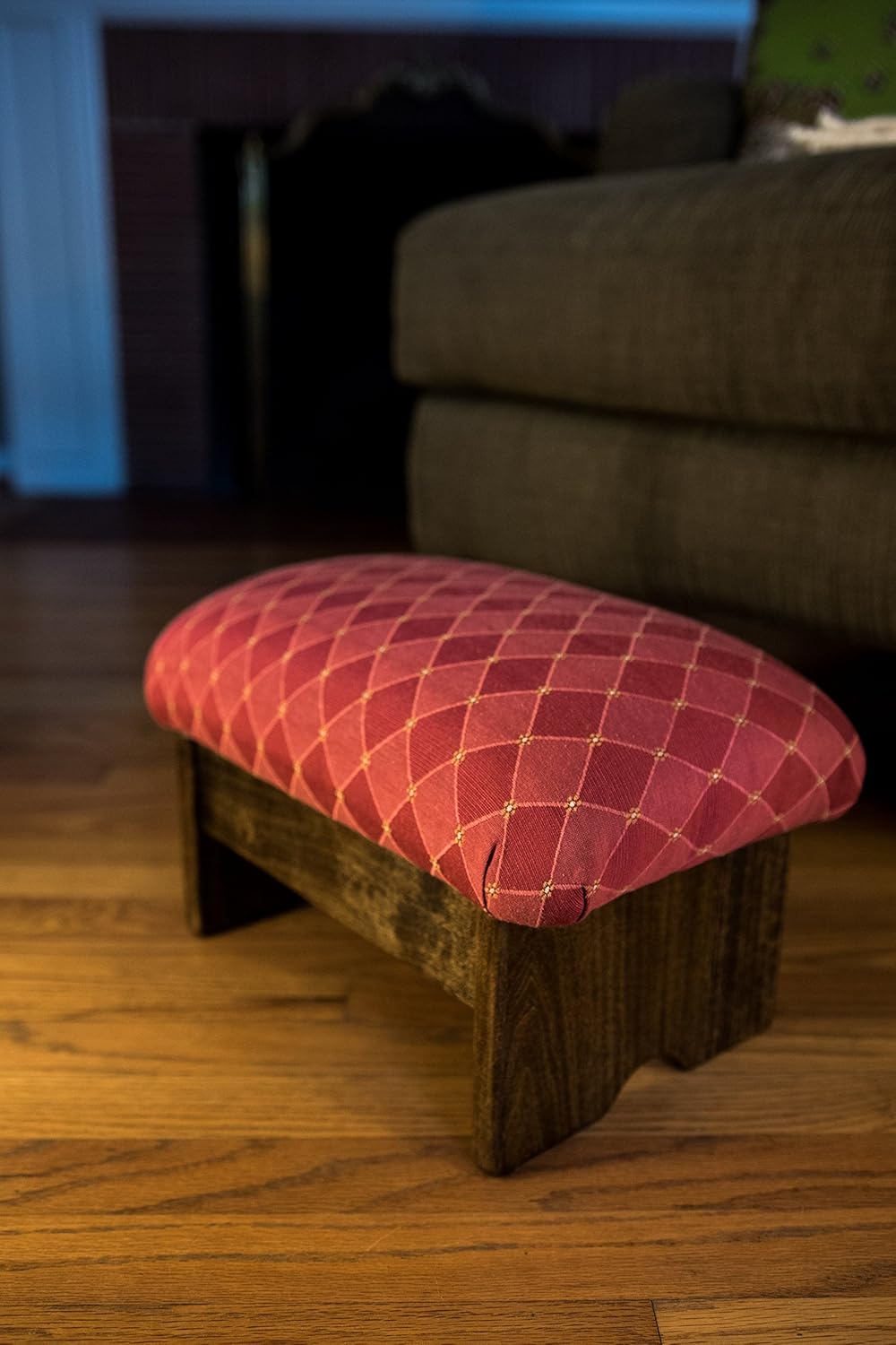 Padded Foot Stool B1113