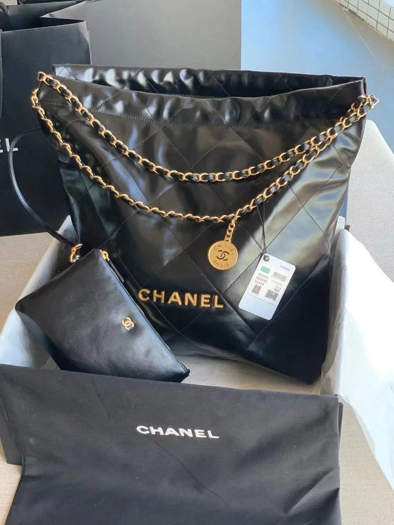 Black Handbag T9230
