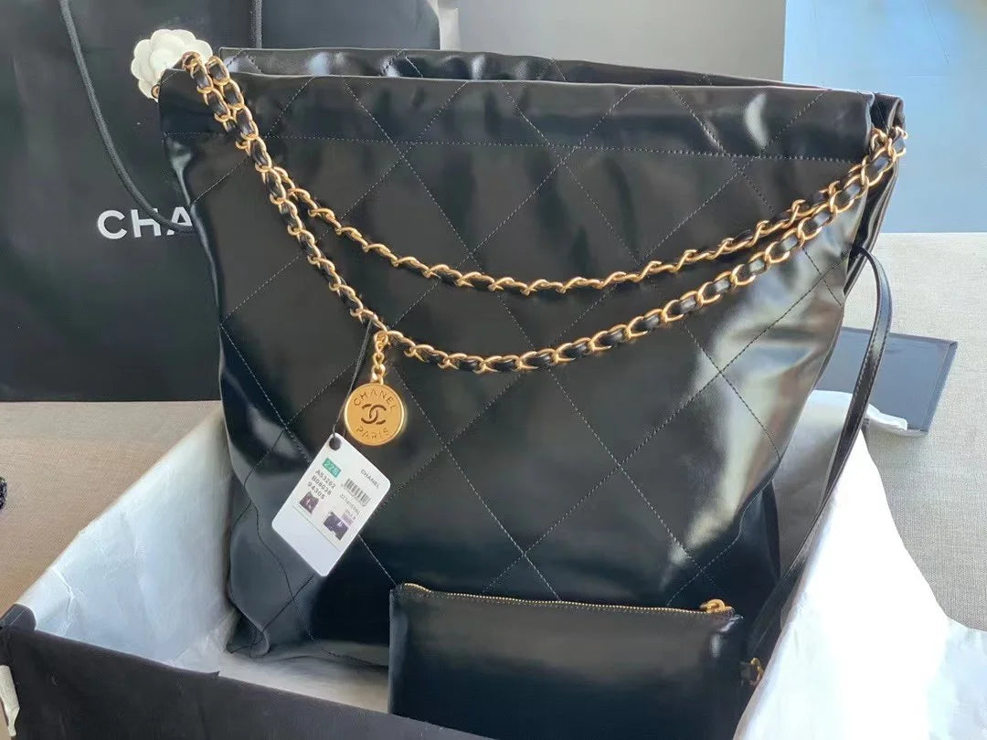 Black Handbag T9230