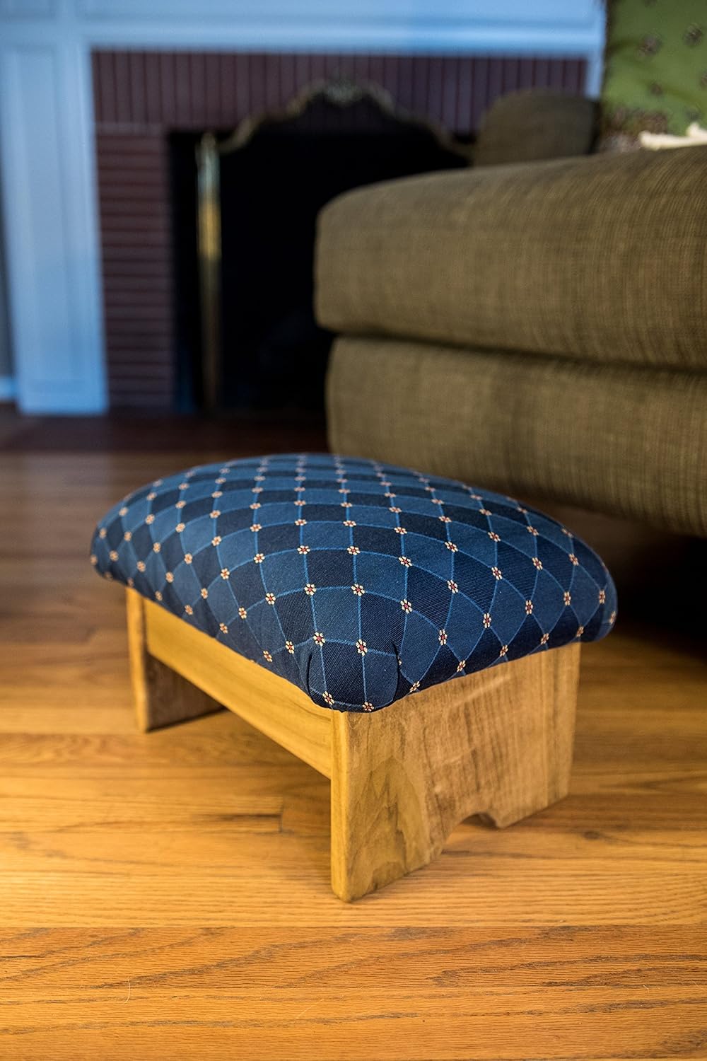 Padded Foot Stool B1113