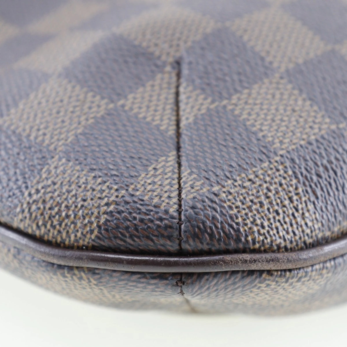 Brown Damier Canvas Shoulder Bag T5256