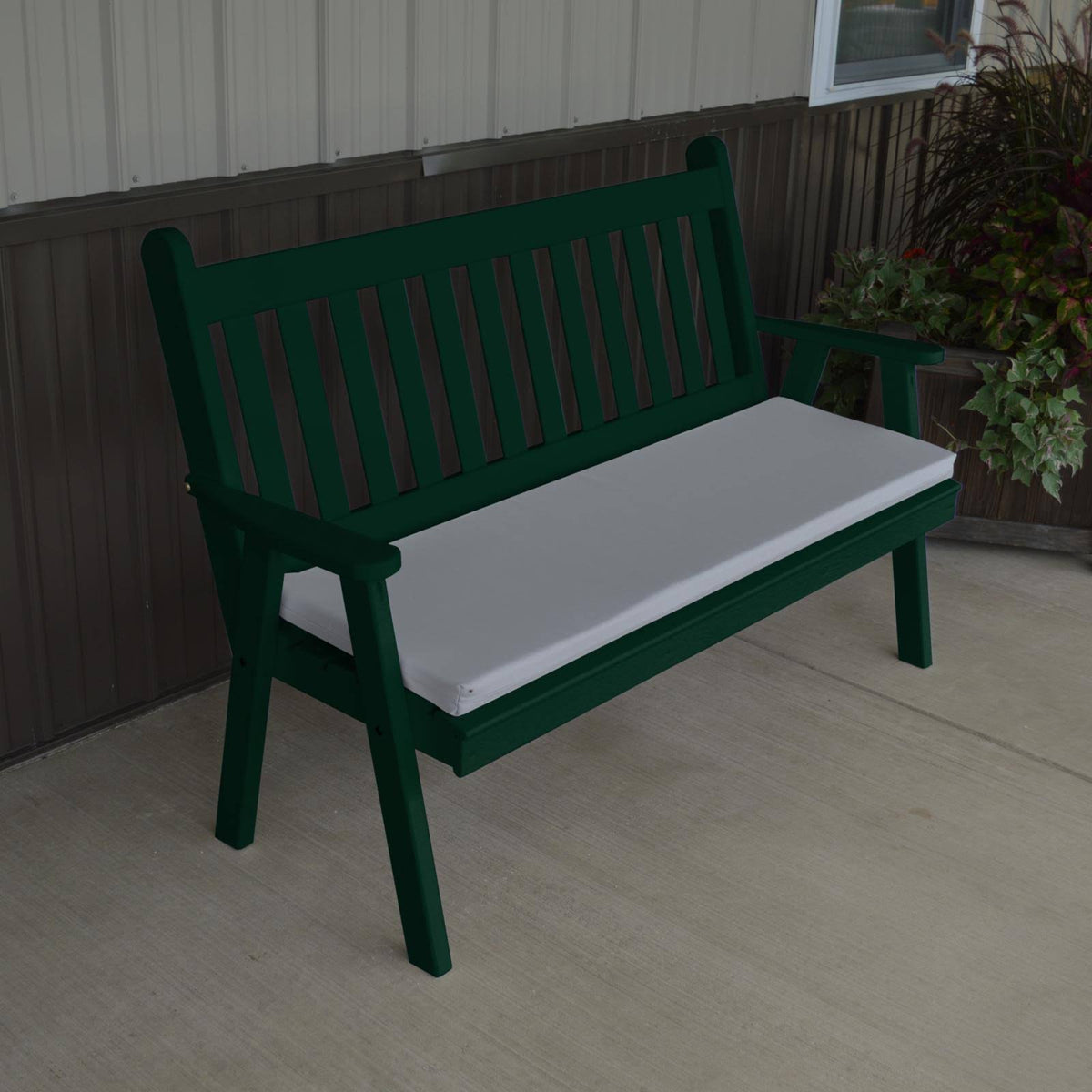 Yellow Pine Traditional English Garden Bench Dark Green, Size: 6 ft. Y852